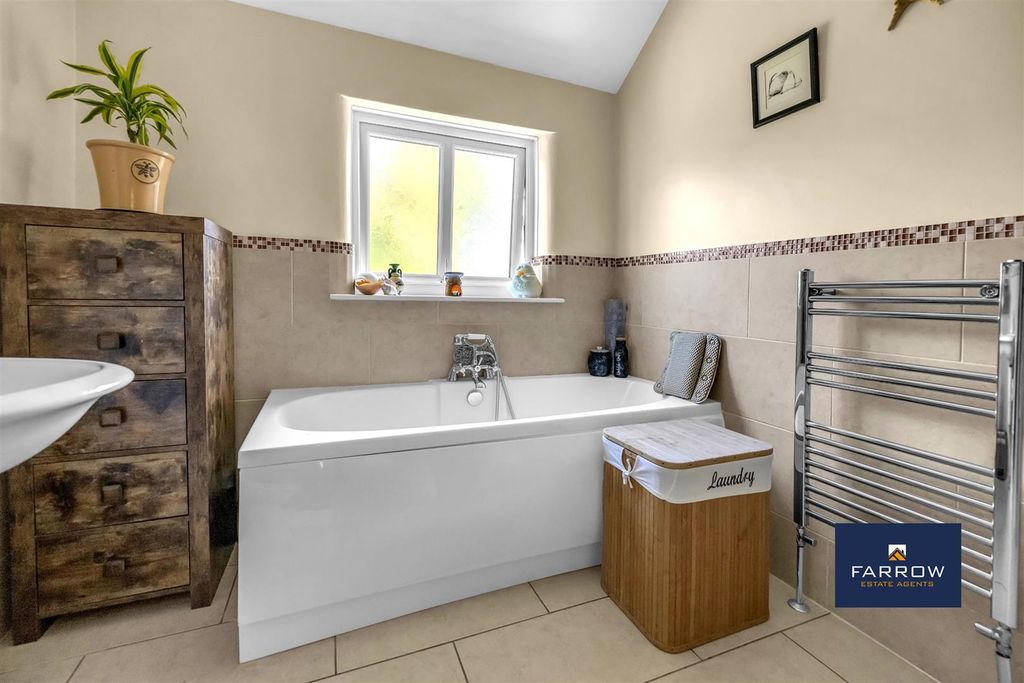 Additional image 23 of 2 bed semi-detached house for saleCemetery Crescent, Laceby, Grimsby DN37