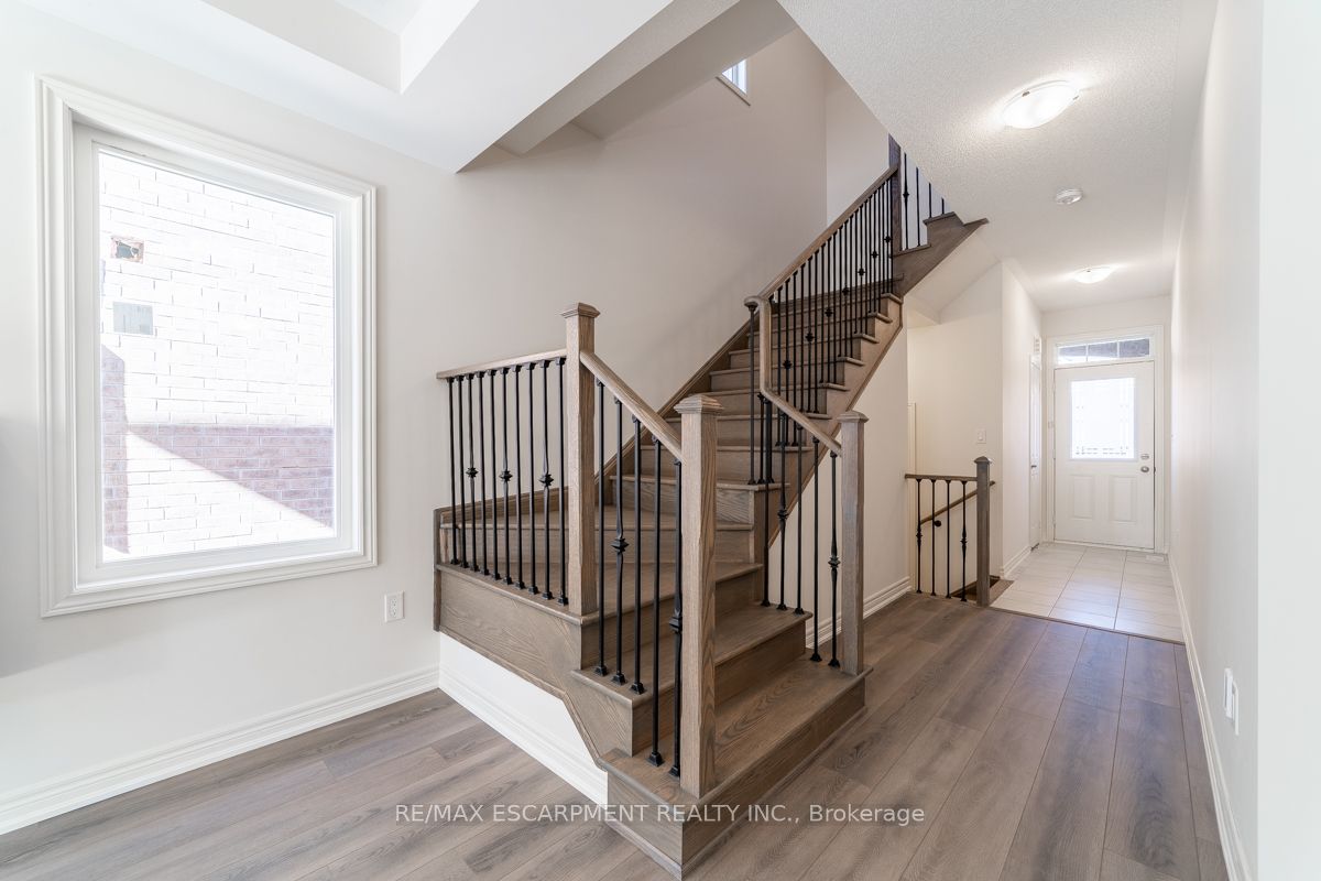Additional image 3 of 24 Westfield Crescent, Hamilton, ON, L8B 1Y1