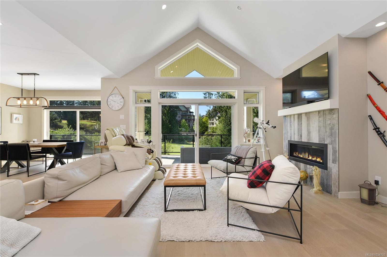 2136 Champions Way, Langford, BC, V9B 0R9 photo 4