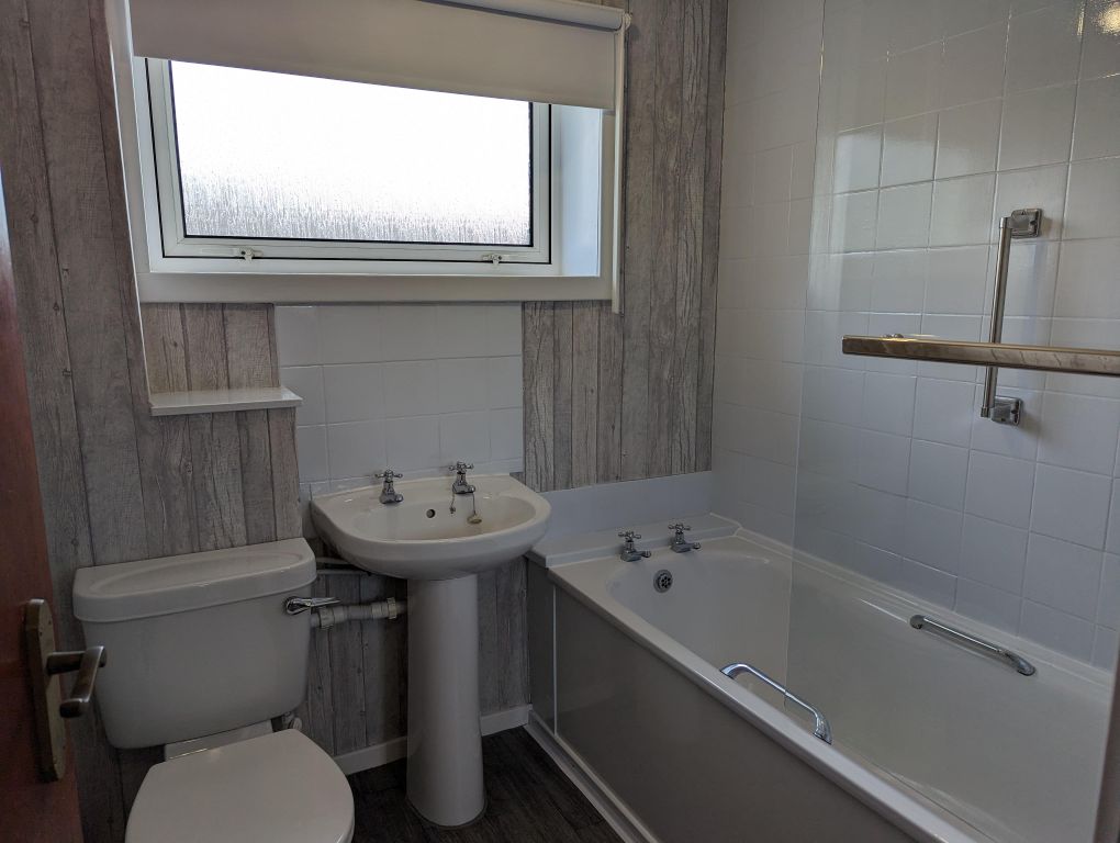 Additional image 12 of 3 bed terraced house to rentAvon Grove, Penicuik EH26