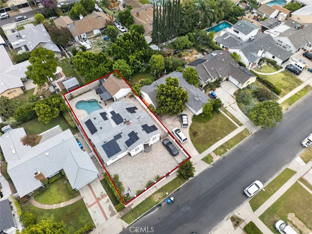 7108 Colbath Ave, Van Nuys, CA 91405