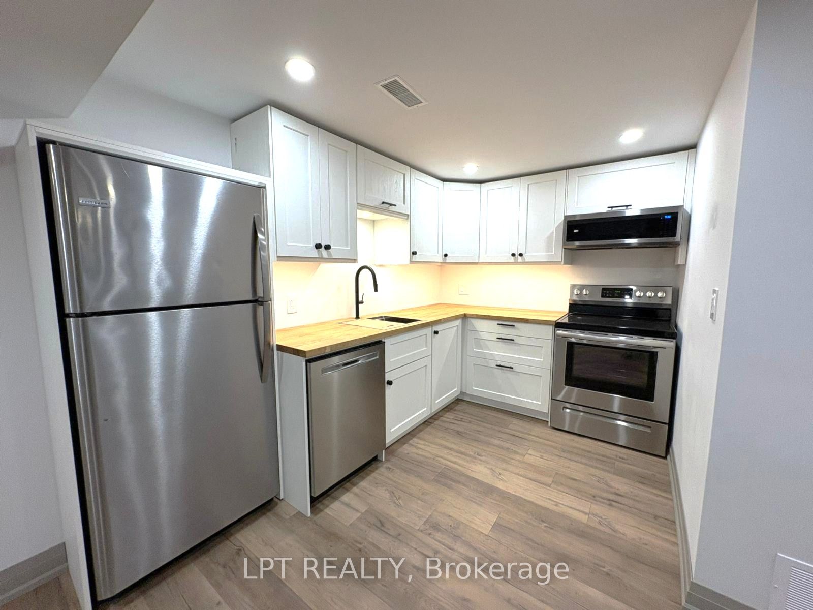 Additional image 3 of 51 Enfield Avenue, Toronto, ON, M8W 1T6