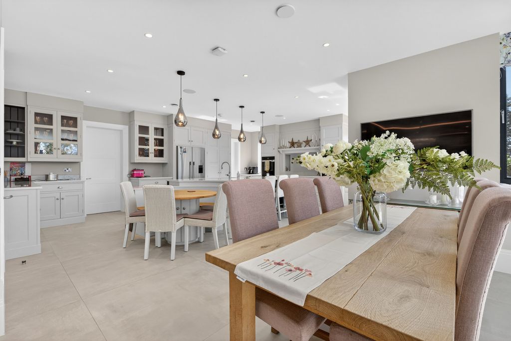 Additional image 4 of 5 bed detached house for saleDorney Reach Road Dorney Reach Maidenhead, Berkshire SL6