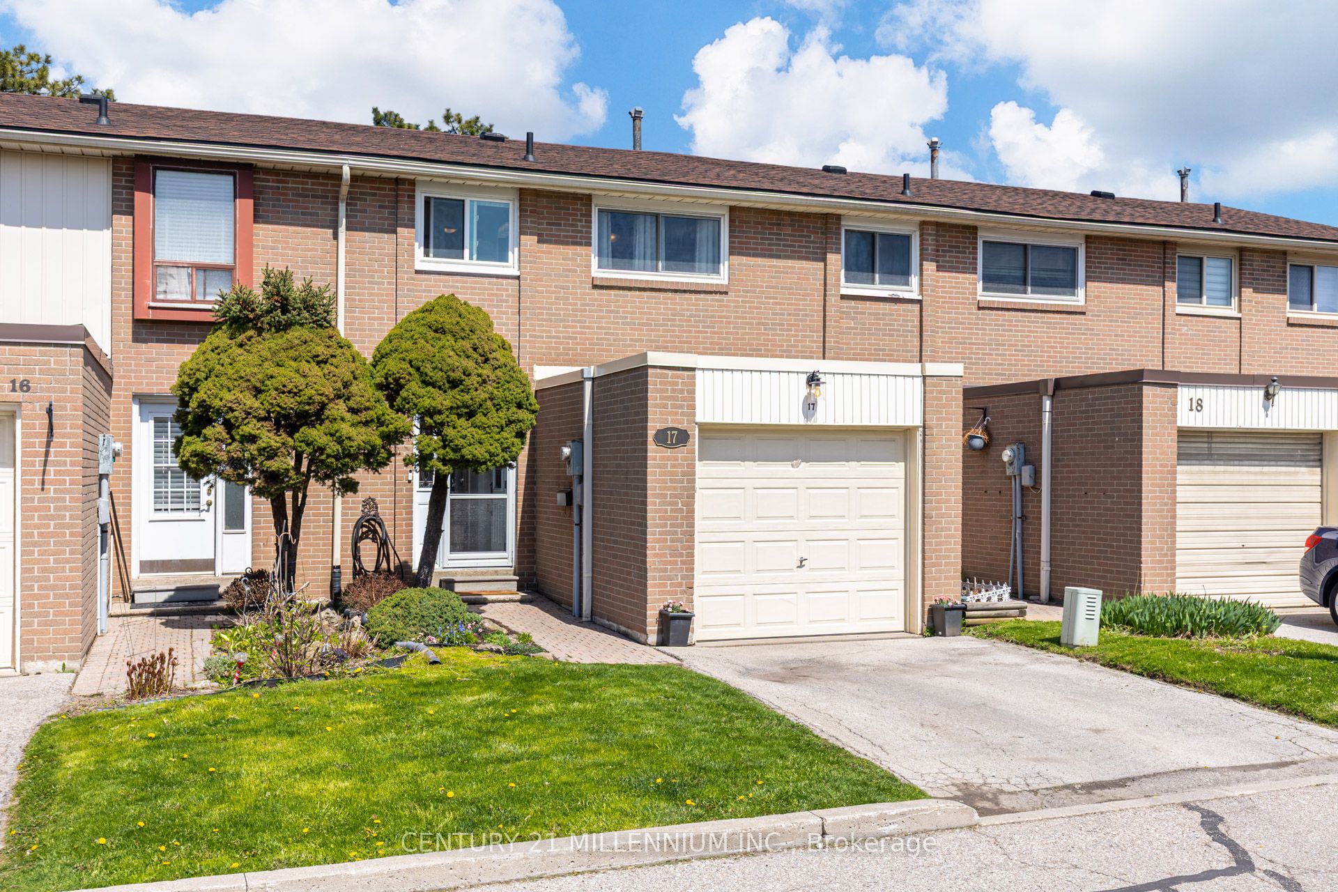 17-17 Craigleigh Crescent, Brampton, ON, L6T 2E3 photo 2