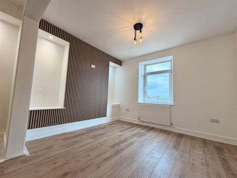 Pentregethin Road, Cwmbwrla, Swansea SA5