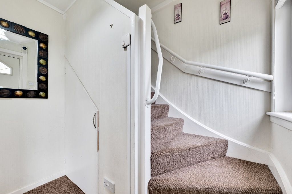 Additional image 5 of 2 bed terraced house to rentBurnhead Crescent, Gilmerton, Edinburgh EH16