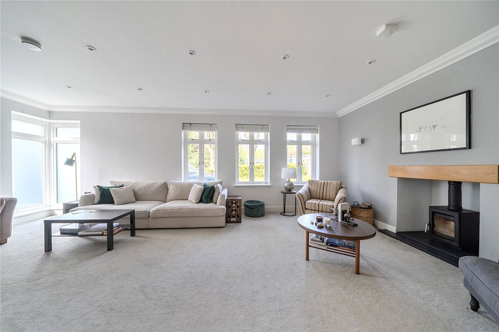 Additional image 3 of 5 bed detached house to rentCheriton Road, Winchester, Hampshire SO22