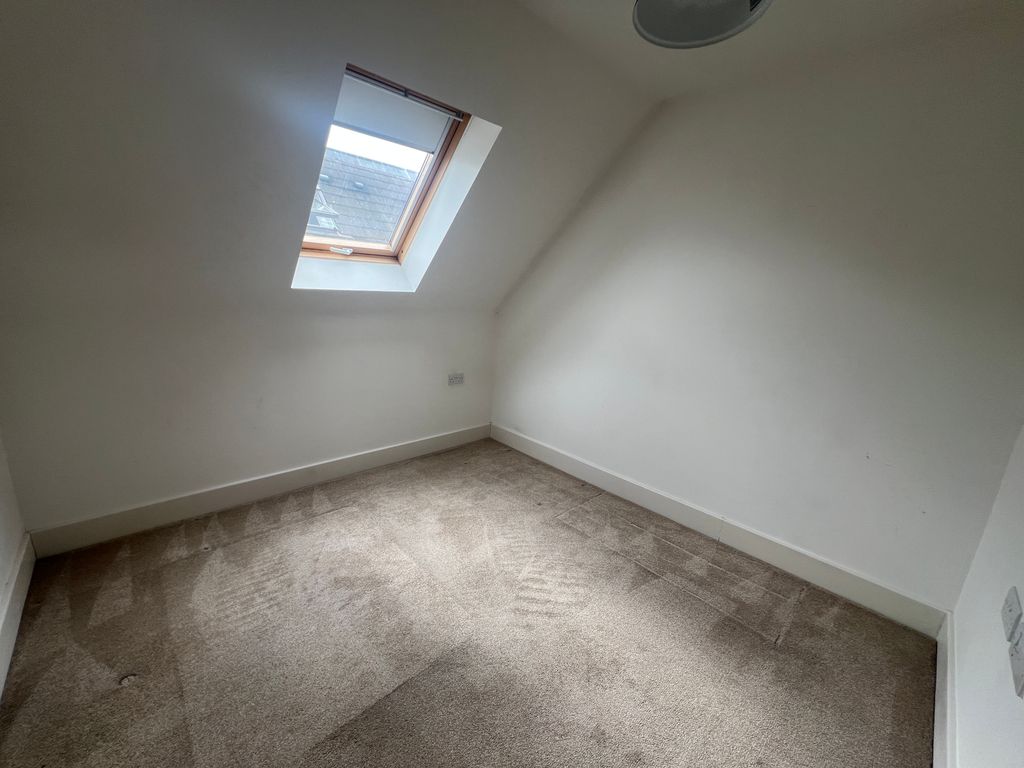 Additional image 7 of 2 bed flat to rentRockingham Road, Newbury RG14