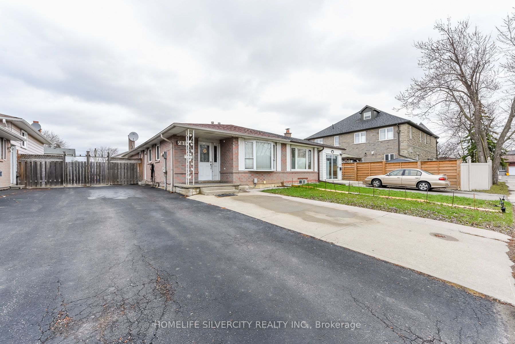 Additional image 4 of 7816 Priory Crescent, Mississauga, ON, L4T 3H5