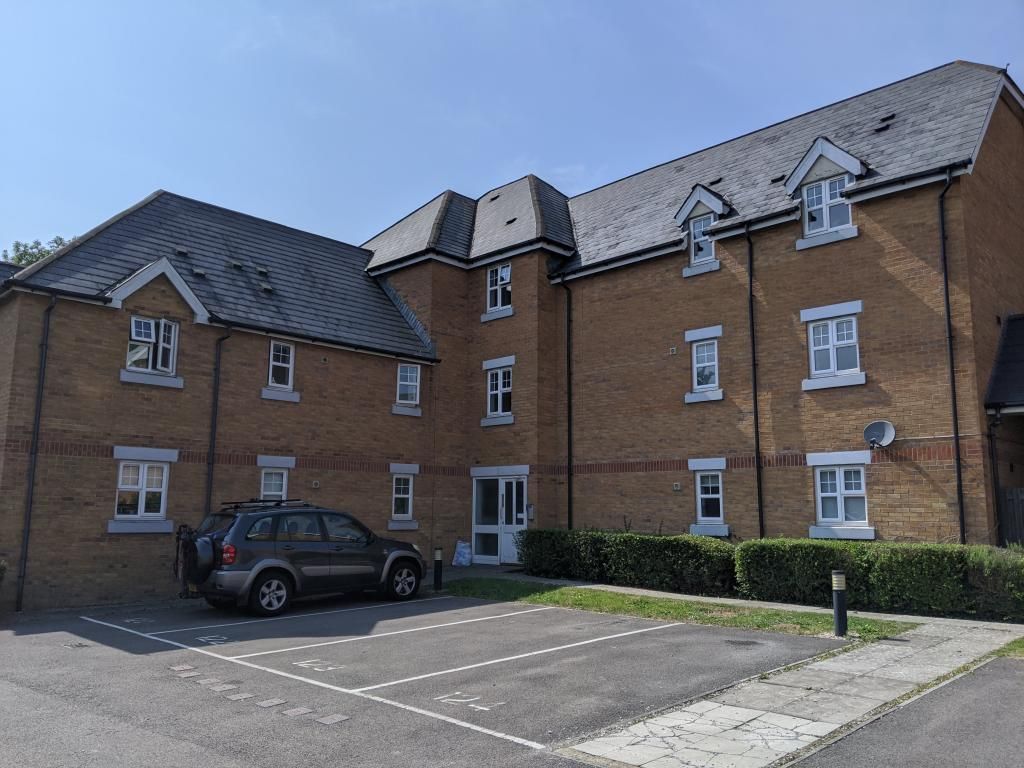 2 bed flat to rentHeol Tre Forys, Penarth CF64