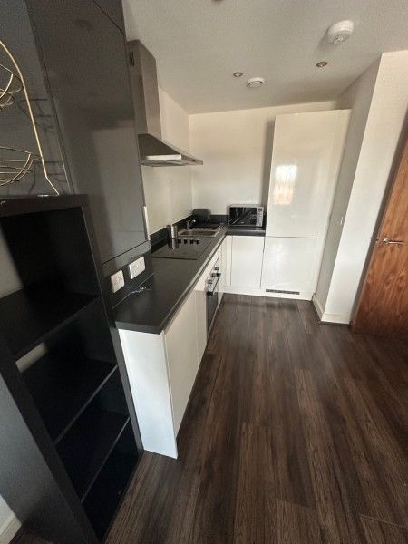 1 bed flat to rentFabrick Square, The Drapery, Digbeth B12 photo 4