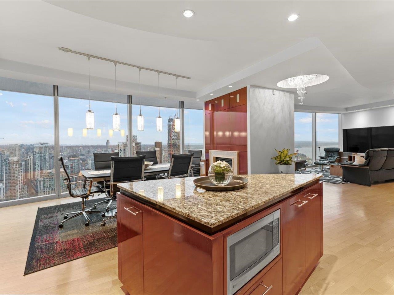 Additional image 2 of 3704-938 Nelson Street, Vancouver, BC, V6Z 3A7