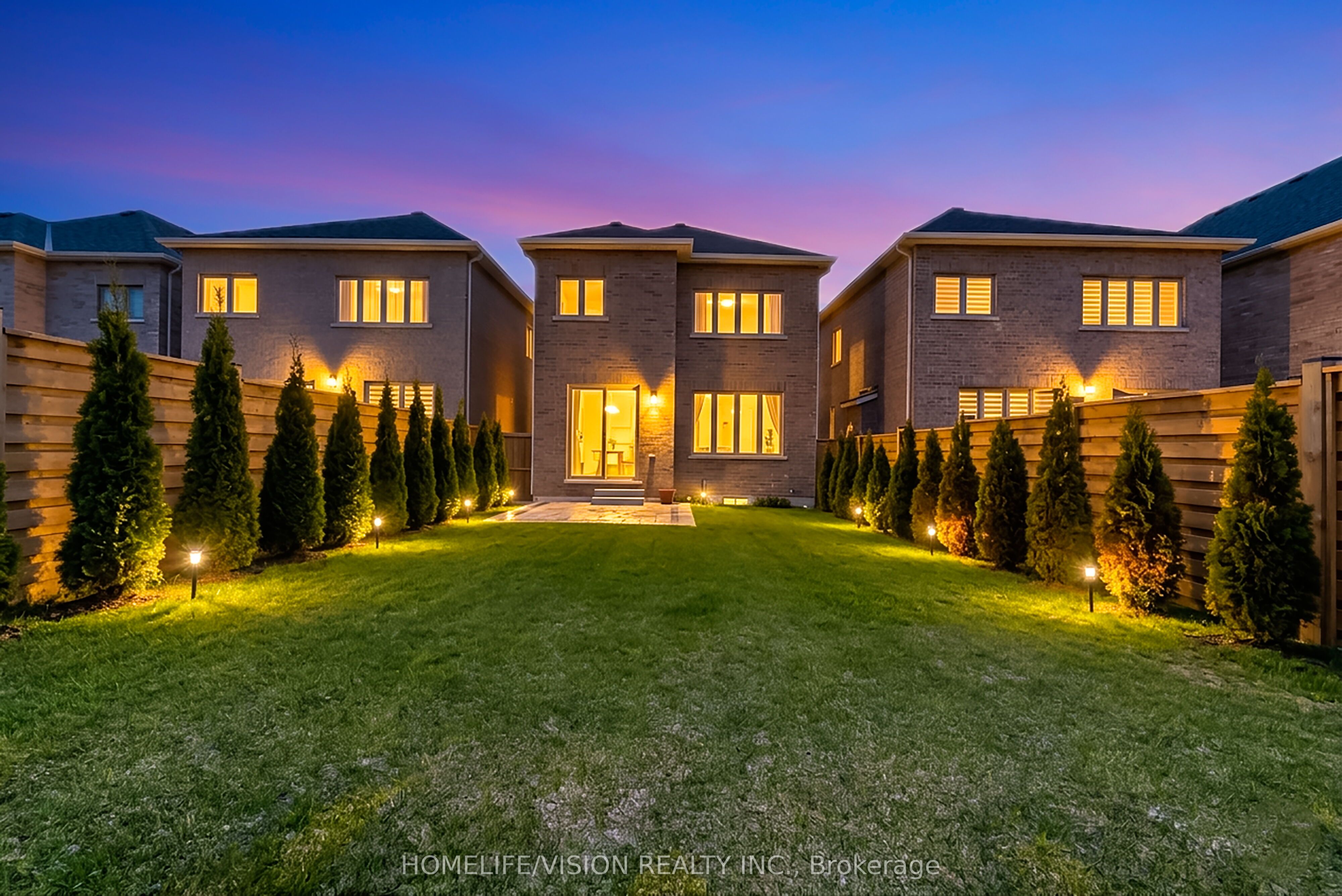 35 Pine Hill Crescent, Aurora, ON, L4G 3Y2