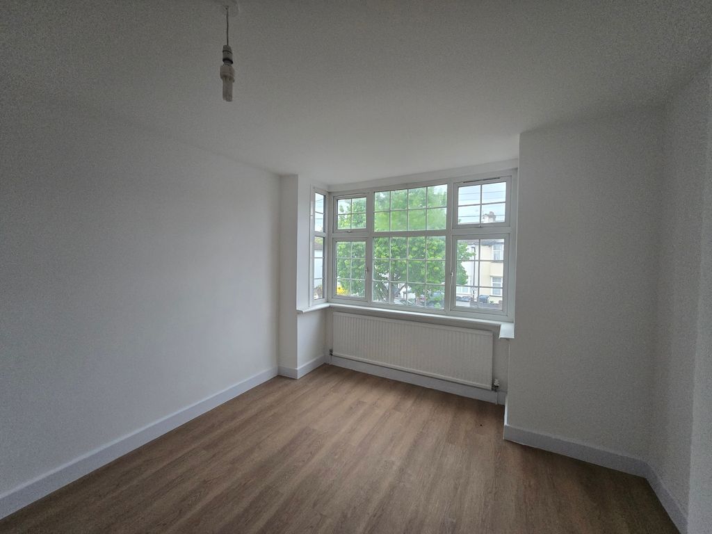 Additional image 12 of 3 bed terraced house to rentColwood Gardens, Colliers Wood SW19