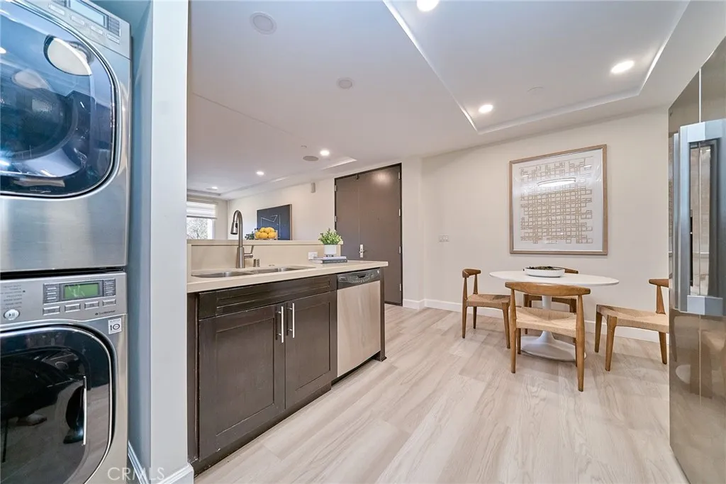 Additional image 16 of 5525 W Olympic Boulevard Unit 202, Los Angeles, CA 90036