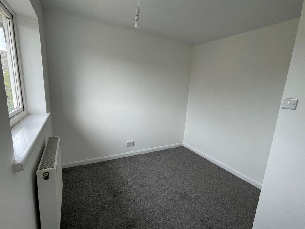 Additional image 10 of 3 bed terraced house to rentBader Close, Grimsby DN37