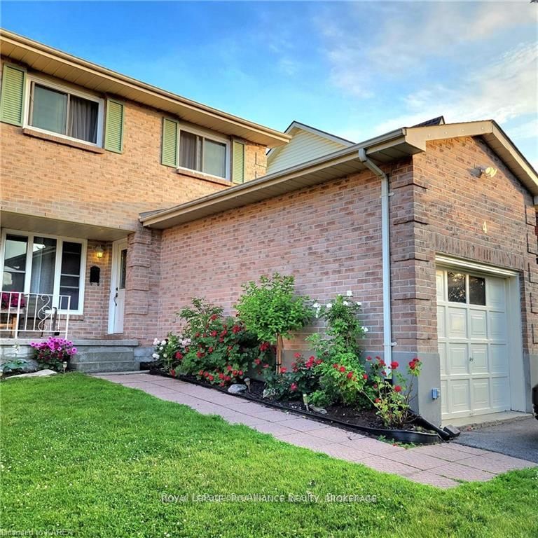4 Balmoral Court, Kingston, ON, K7M 7S9