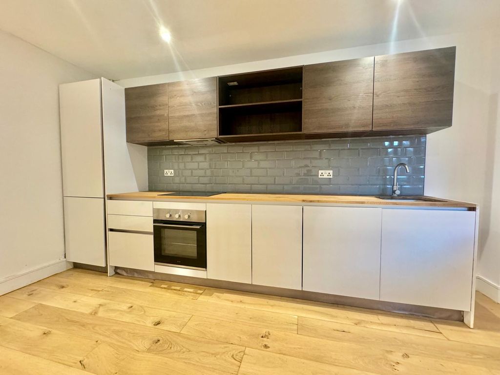 Additional image 10 of 2 bed flat to rent23 Cattle Market Street, Norwich NR1