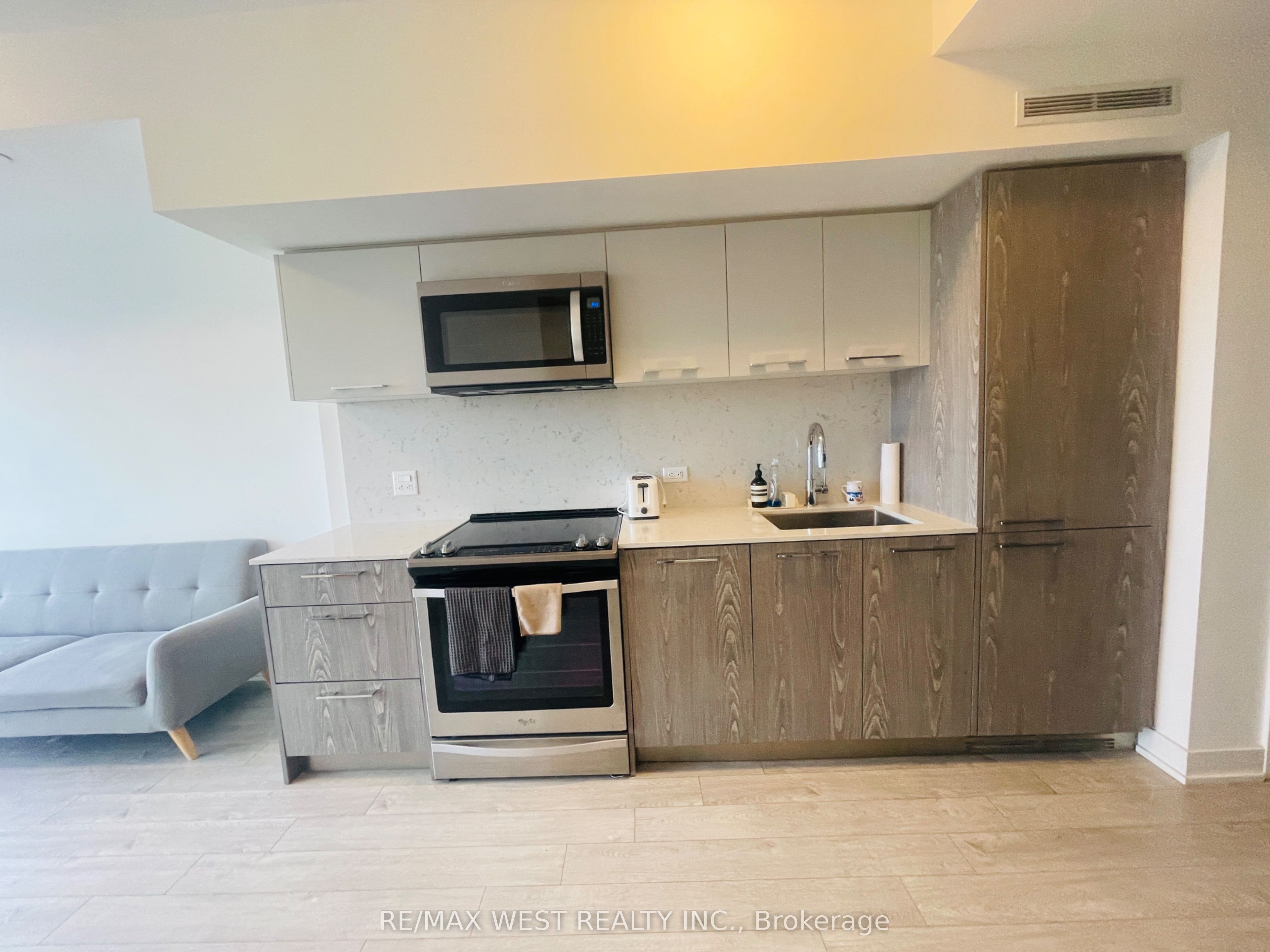 1122-30 Baseball Place, Toronto, ON, M4M 0E8