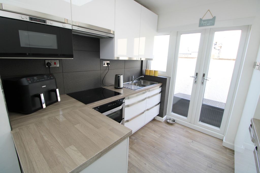 Additional image 7 of 2 bed bungalow for saleTudor Grove, Kinmel Bay LL18
