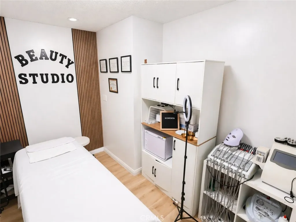 Additional image 31 of 1626 17th Street, Santa Ana, CA 92705