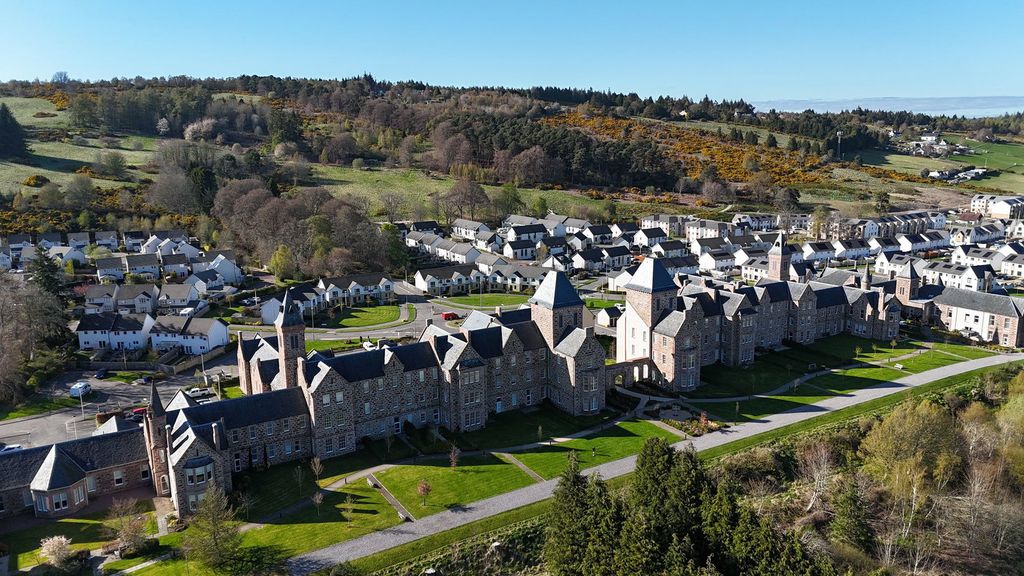 Additional image 21 of 3 bed flat for sale16 Great Glen Place, Inverness IV3