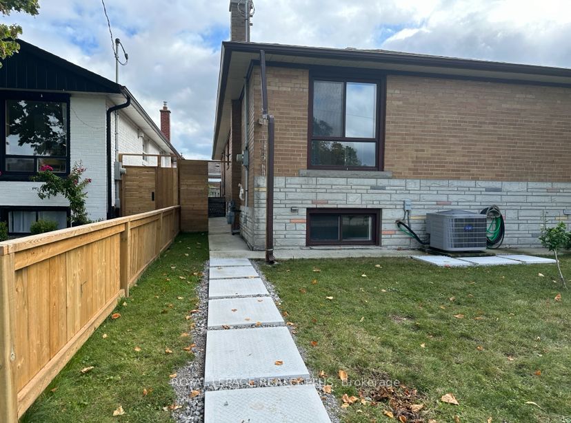 Additional image 2 of 64 Stevenharris Drive, Toronto, ON, M9C 1V1