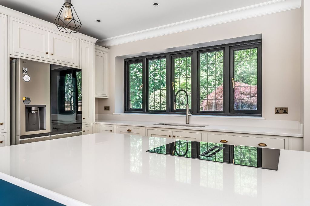 Additional image 14 of 4 bed detached house to rentShovelstrode Lodge, Shovelstrode Lane, East Grinstead RH19
