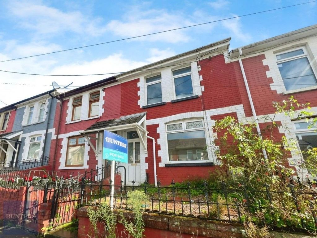 3 bed terraced house to rentThe Avenue, Pontycymer, Bridgend CF32