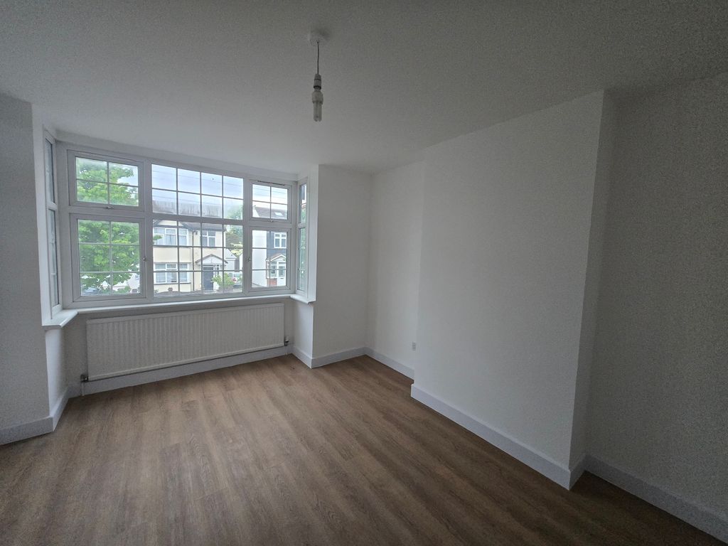 Additional image 11 of 3 bed terraced house to rentColwood Gardens, Colliers Wood SW19
