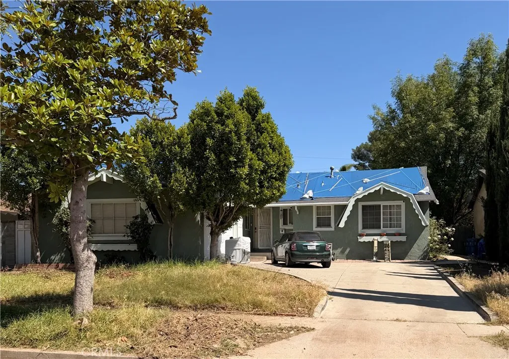 13520 Lazard St, San Fernando, CA 91340