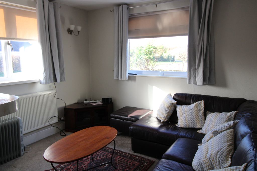 Additional image 3 of 4 bed cottage to rentChedzoy Lane, Bridgwater TA7