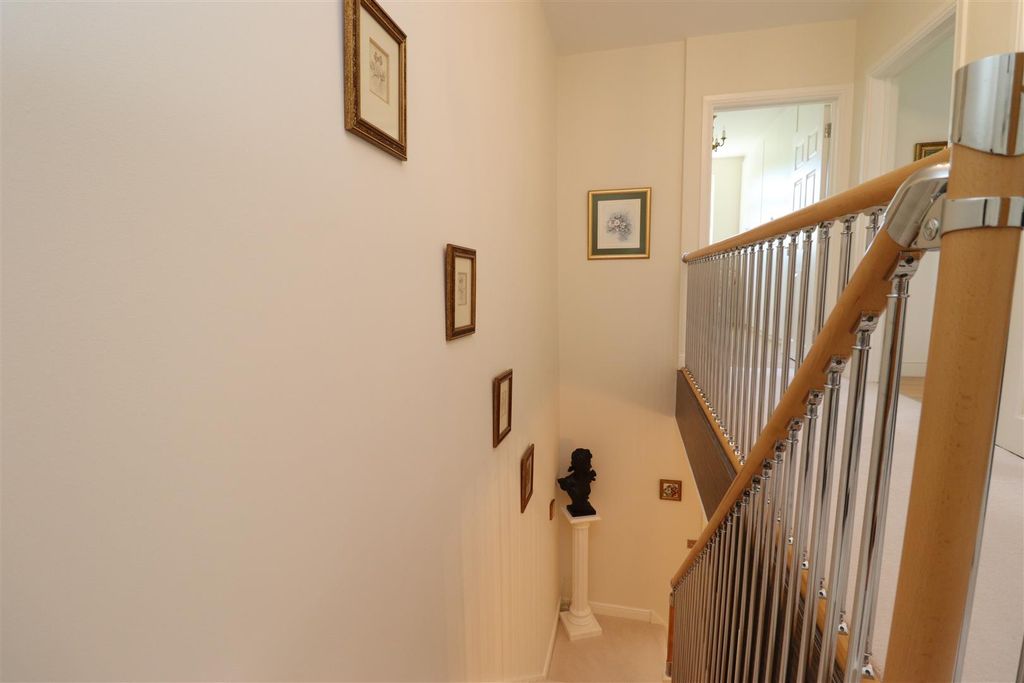 Additional image 16 of 3 bed flat for saleHellyer Close, North Ferriby HU14