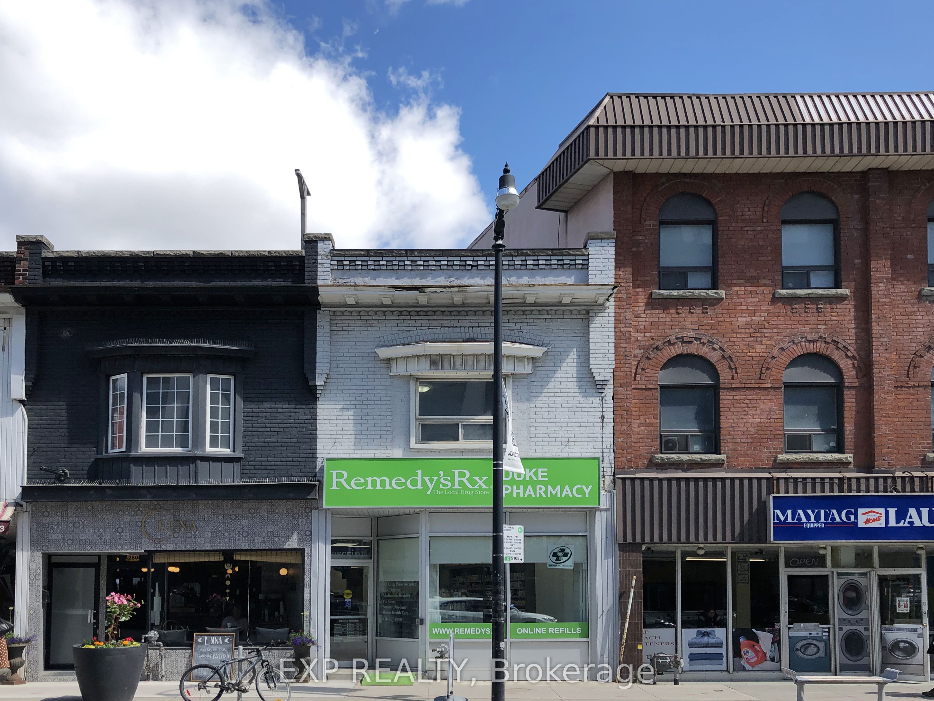 2798 Dundas Street W, Toronto, ON, M6P 1Y5