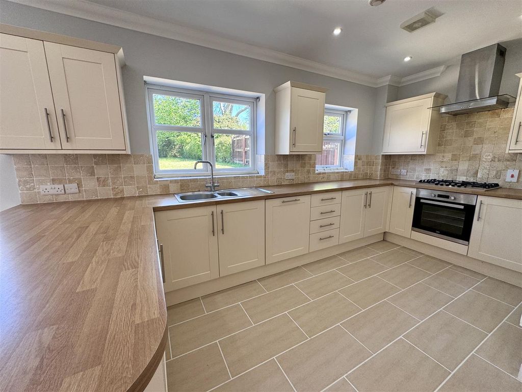 Additional image 8 of 6 bed detached house to rentWalnut Tree House, Caerwent, Caldicot NP26
