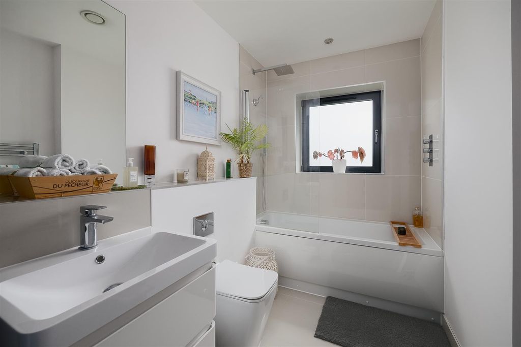 Additional image 20 of 3 bed flat for saleCraigie Drive, Plymouth PL1