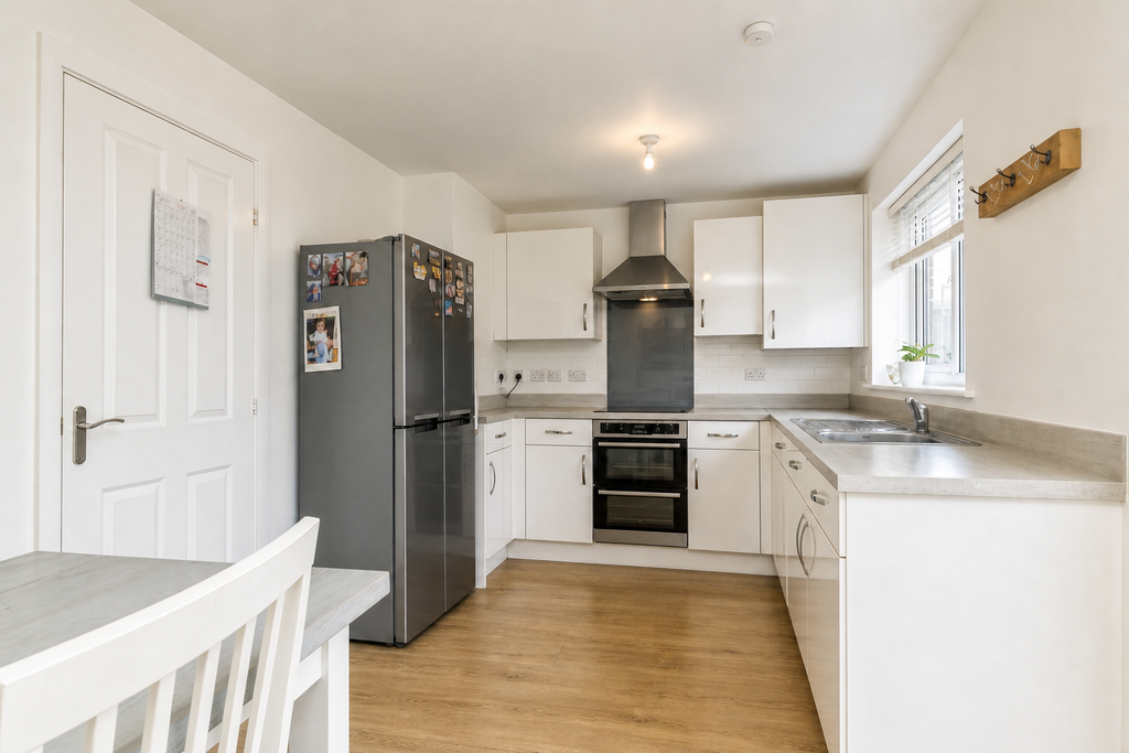 Additional image 7 of 3 bed semi-detached house to rentSiskin Grove, Leighton Buzzard LU7