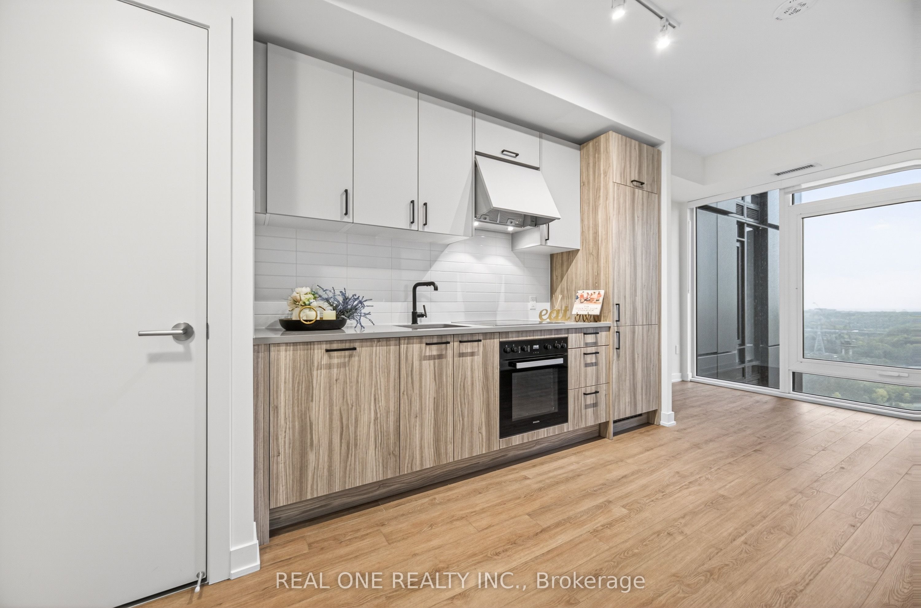 Additional image 6 of 2210-5 Quarrington Lane, Toronto, ON, M3C 0S5