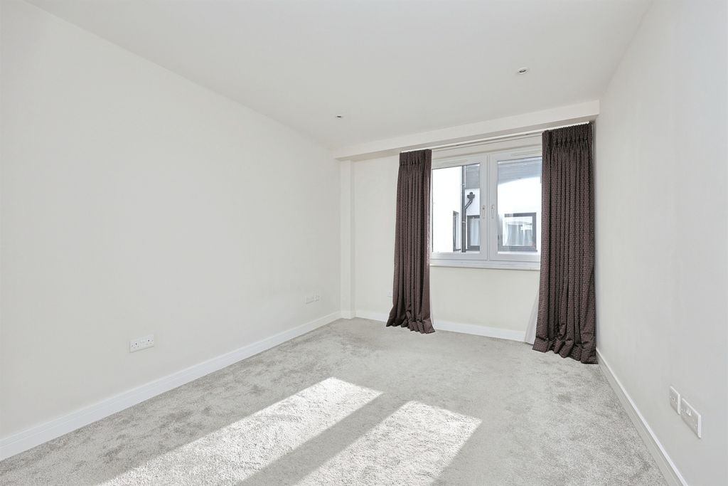 Additional image 11 of 2 bed flat to rentBer Street, Norwich NR1