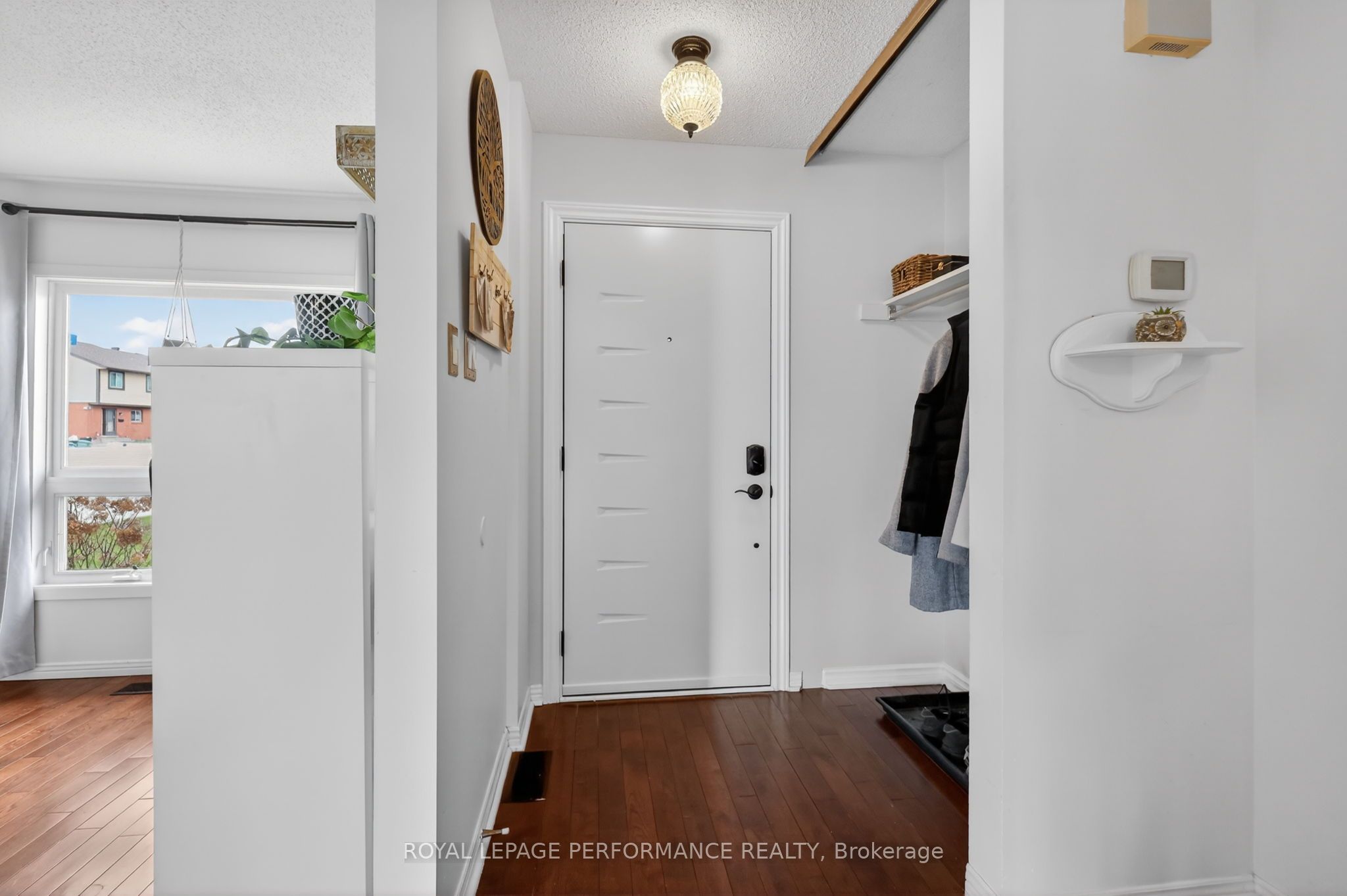 Additional image 3 of 2 Canbury Crescent, Ottawa, ON, K2G 4L4