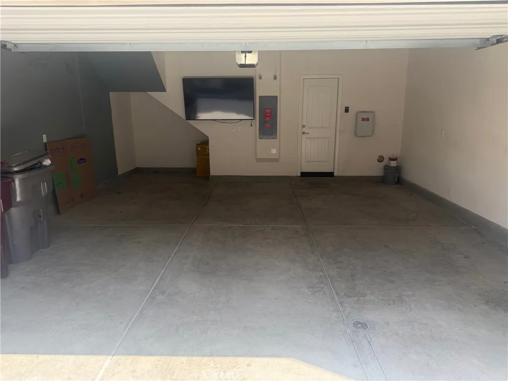 Additional image 6 of 7086 Montecito Ln, Eastvale, CA 92880