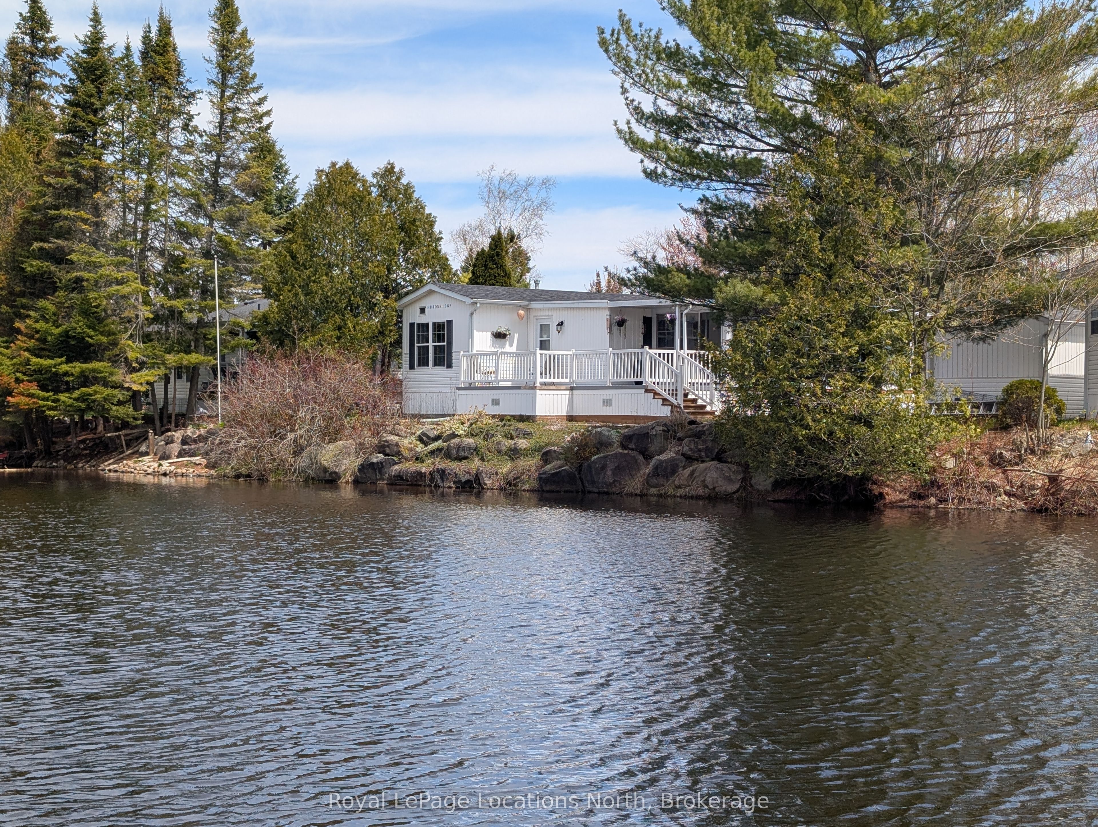 20 Topaz Street W, Wasaga Beach, ON, L9Z 1X7