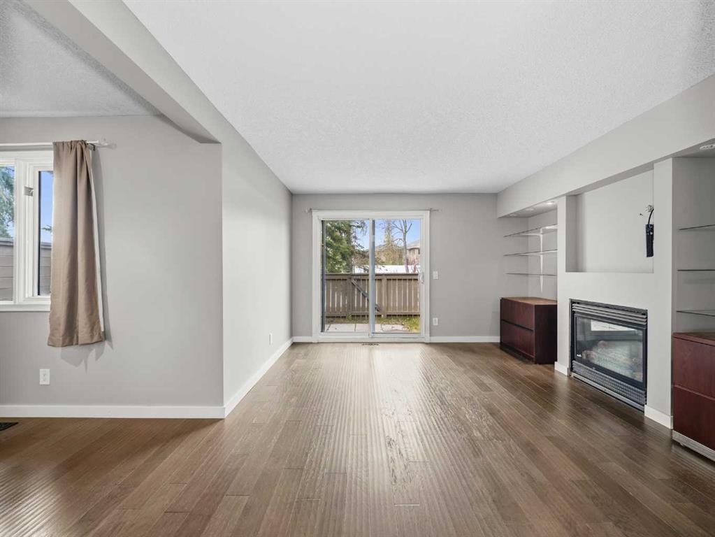 202-829 Coach Bluff Crescent SW, Calgary, AB, T3H 1B1