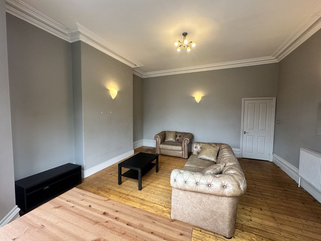 Additional image 8 of 2 bed flat to rentSt. Michaels Grove, Headingley, Leeds LS6