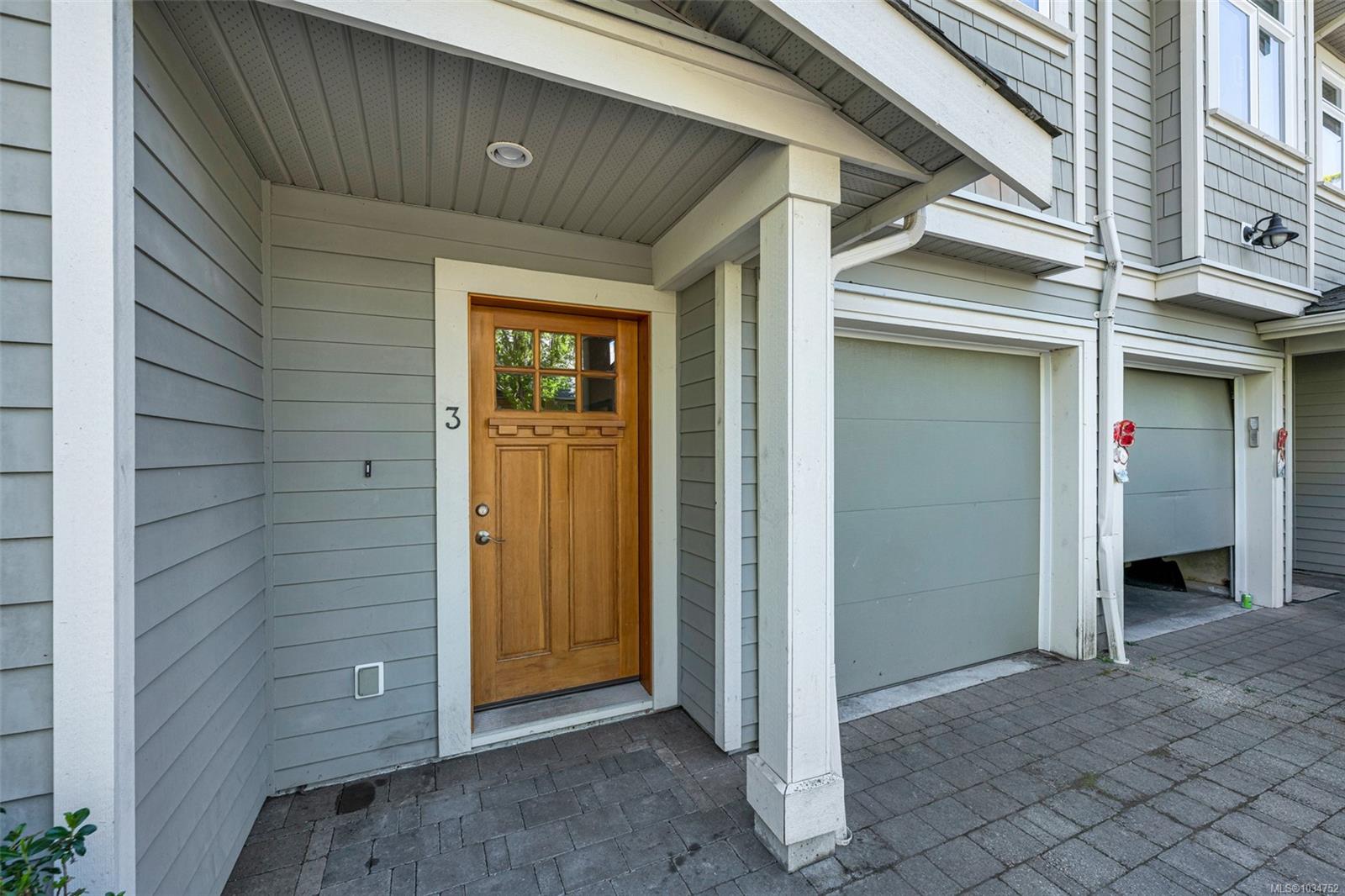 Additional image 4 of 3-2918 Shelbourne Street, Victoria, BC, V8R 4M6