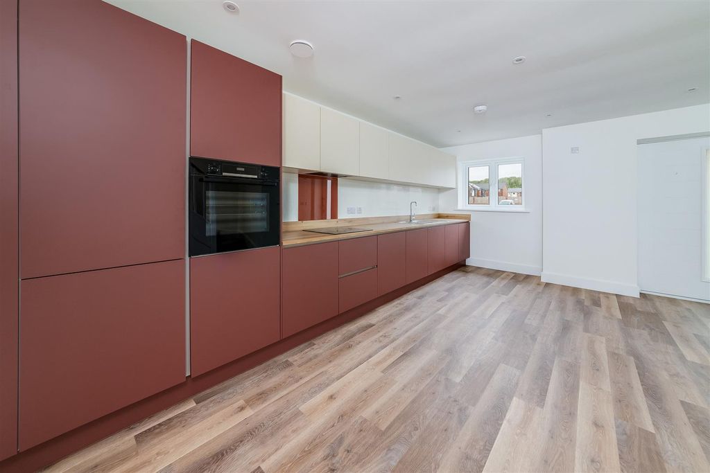 Additional image 5 of 3 bed semi-detached house to rentAnniversary Avenue East, Ambrosden OX25