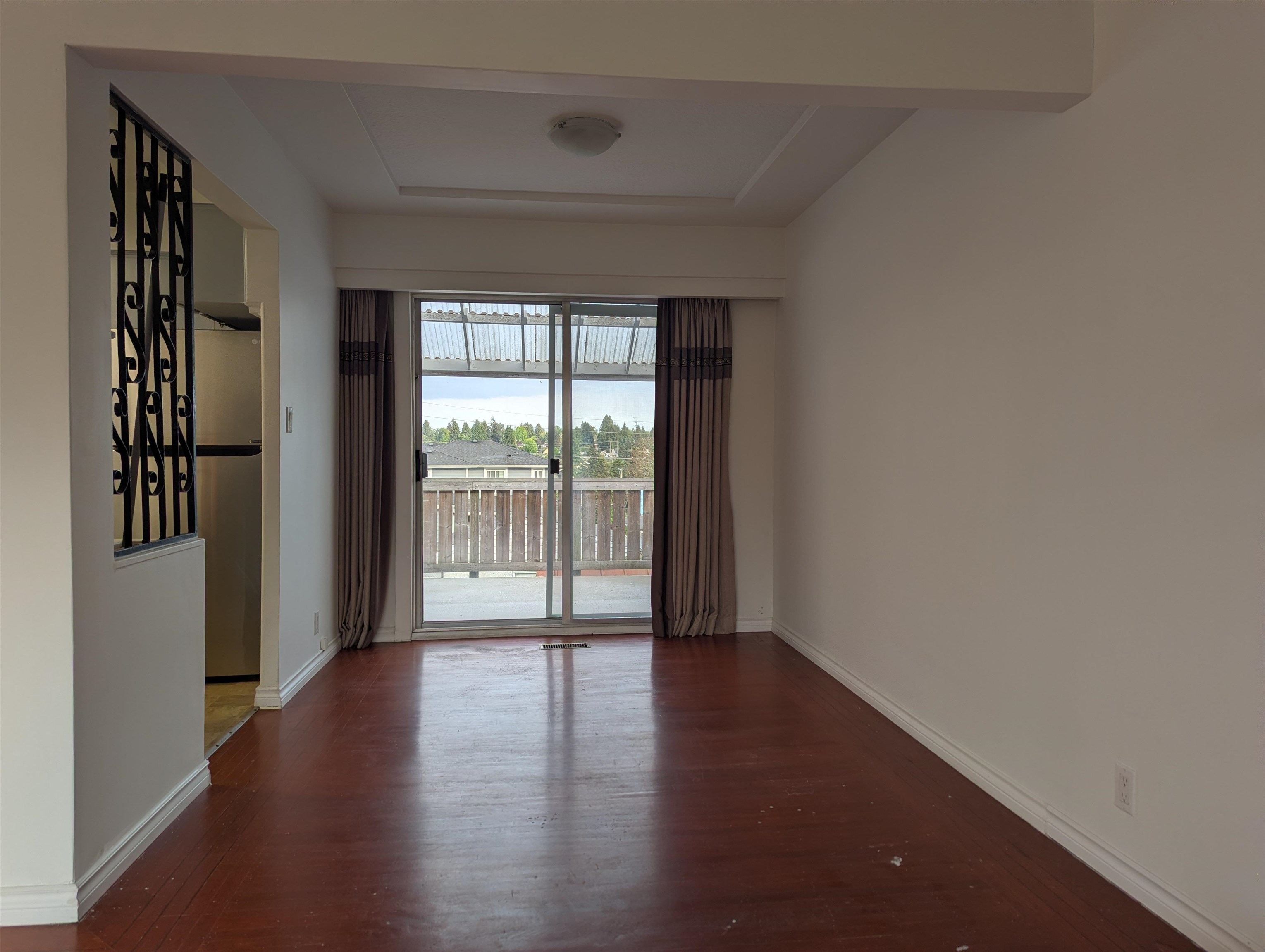 Additional image 3 of 8052 11th Avenue, Burnaby, BC, V3N 2N7