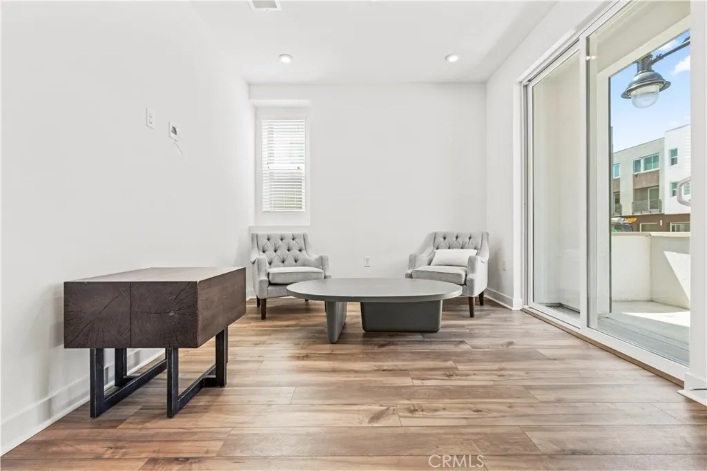 Additional image 40 of 609 S Lyon Street, Santa Ana, CA 92705