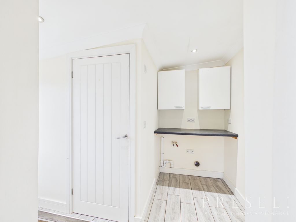 Additional image 7 of 3 bed semi-detached house to rentThe Close, Johnston, Haverfordwest, Pembrokeshire SA62