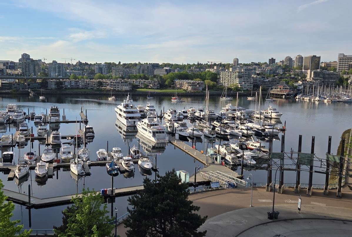 Additional image 2 of 902-1199 Marinaside Crescent, Vancouver, BC, V6Z 2Y2